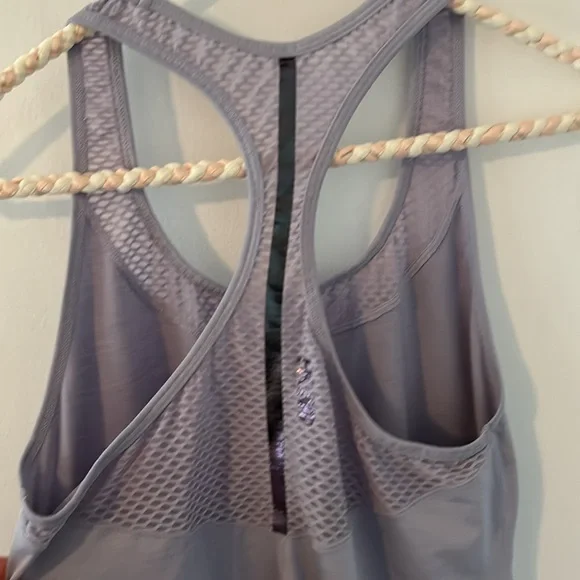 New Balance | Tank - Picture 3 of 4